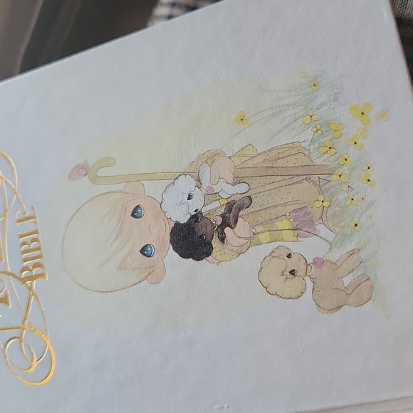 Precious Moments Bible 1978 - Picture 12 of 16